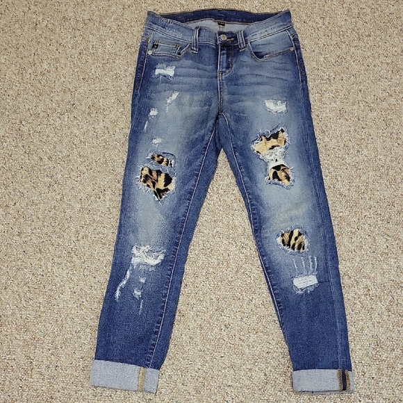 Judy Blue Denim - Judy Blue Distressed Blue Jeans with Leopard Details, Womens Sz 1/25
